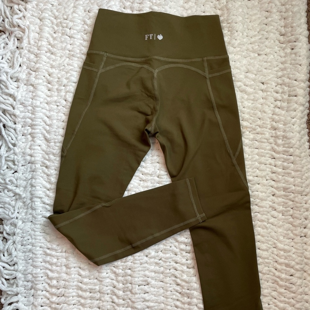 For the peach leggings! Never worn!